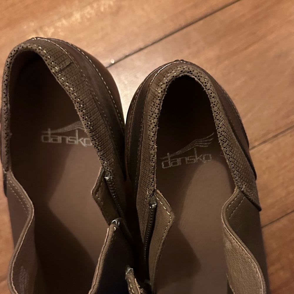 Dansko Women's Brown Ankle Boots - Picture 3 of 3